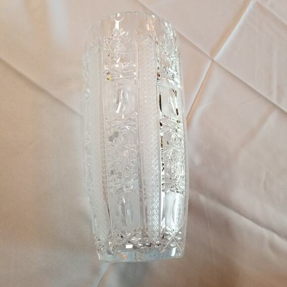Vintage Bohemian crystal vase from Czech Republic Queen Lace - Picture 11 of 16